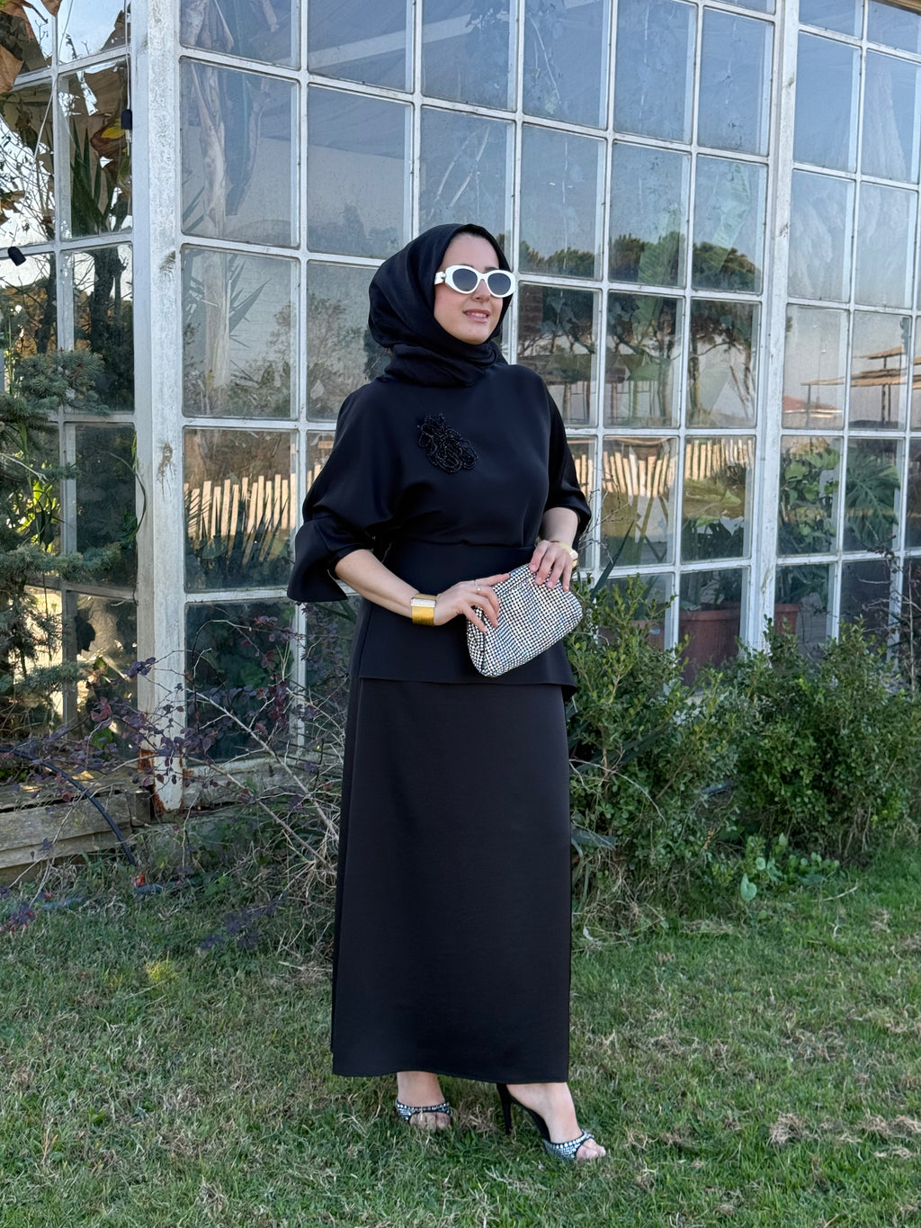 VUU MARKA AKSESUAR DETAYLI SATEN ETEKLİ TAKIM