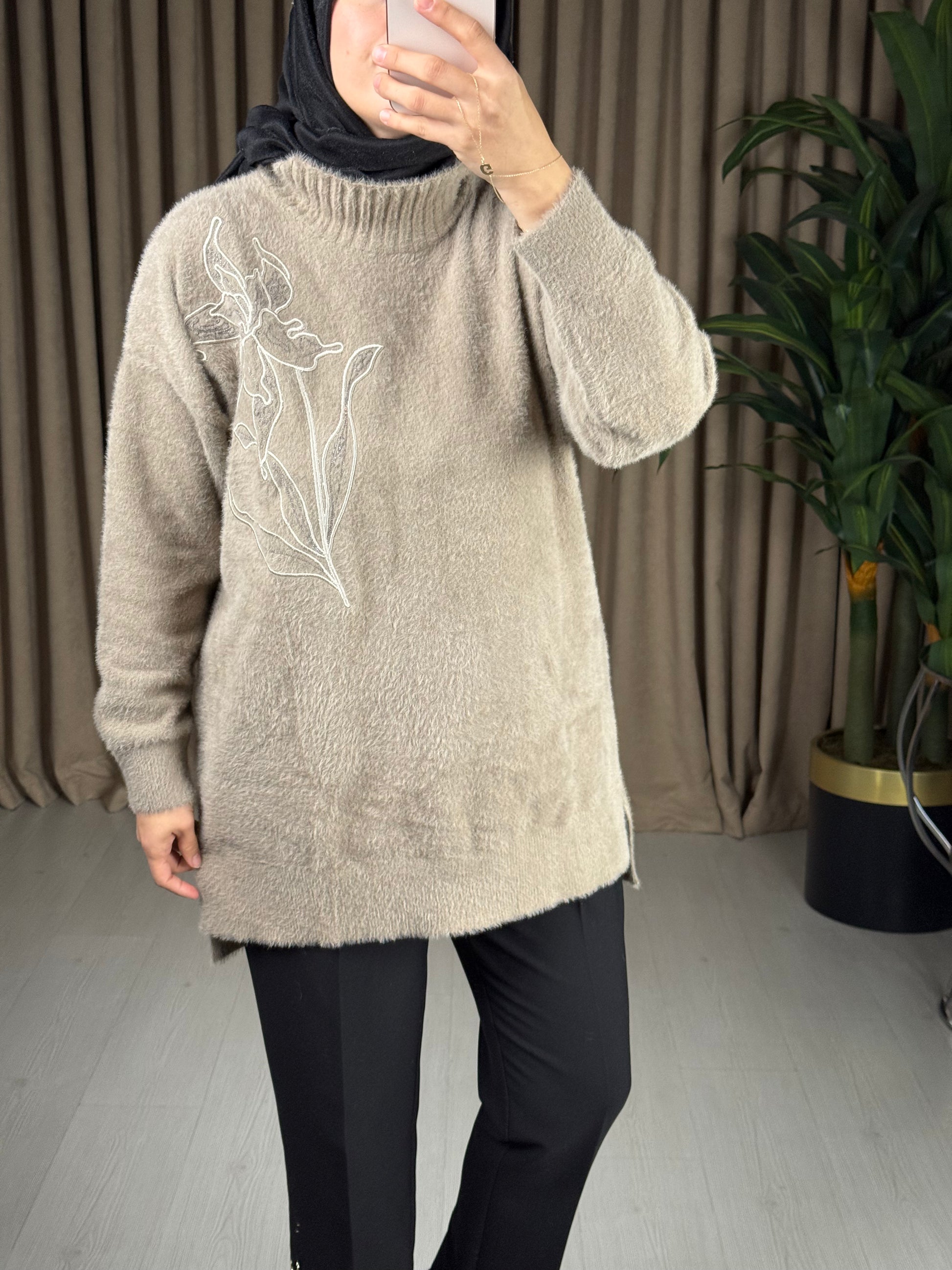 NUSS MARKA İŞLEME DETAYLI ANGORA KAZAK