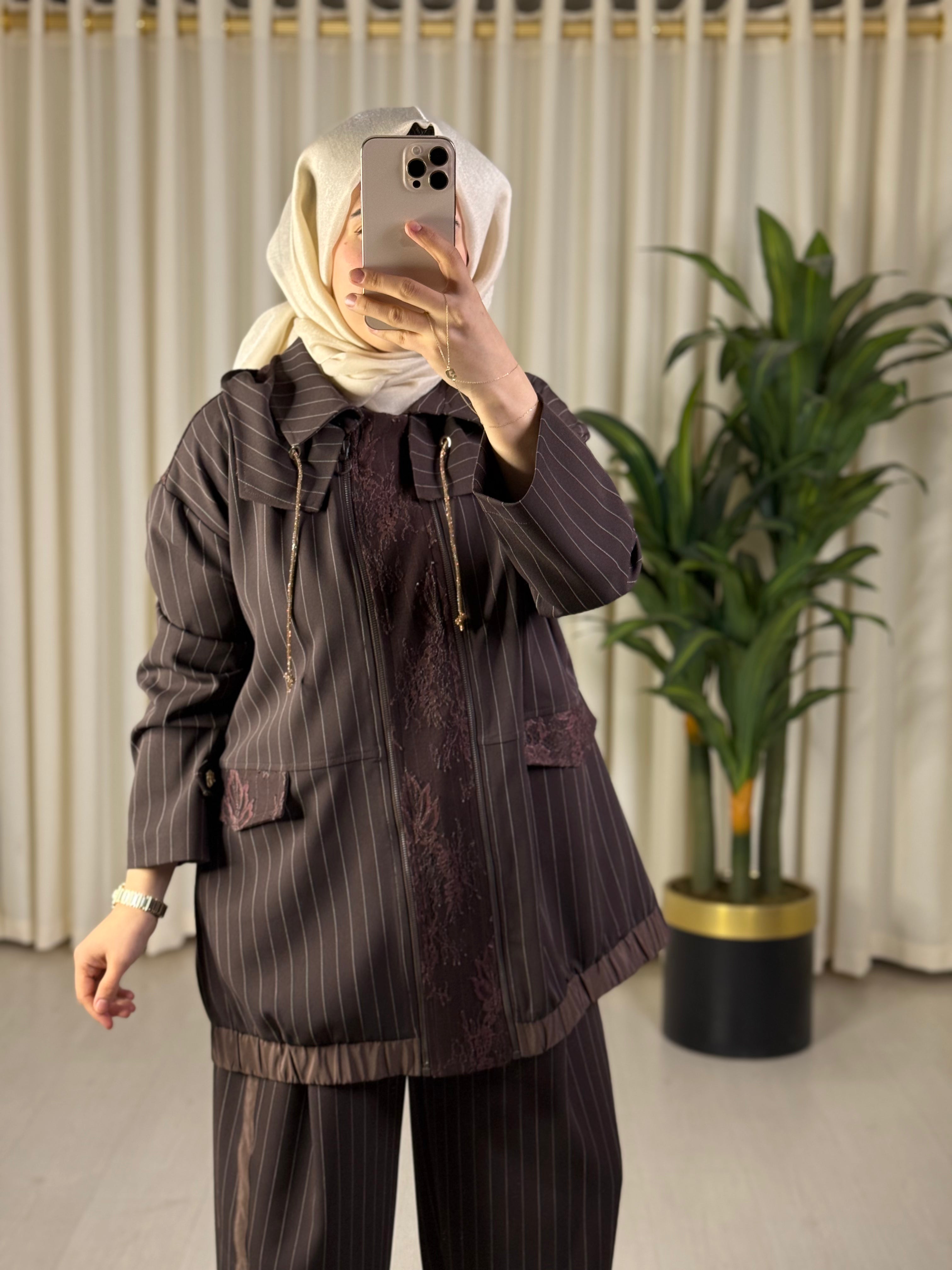 GHİSA MARKA DANTEL DETAYLI CEKET TAKIM