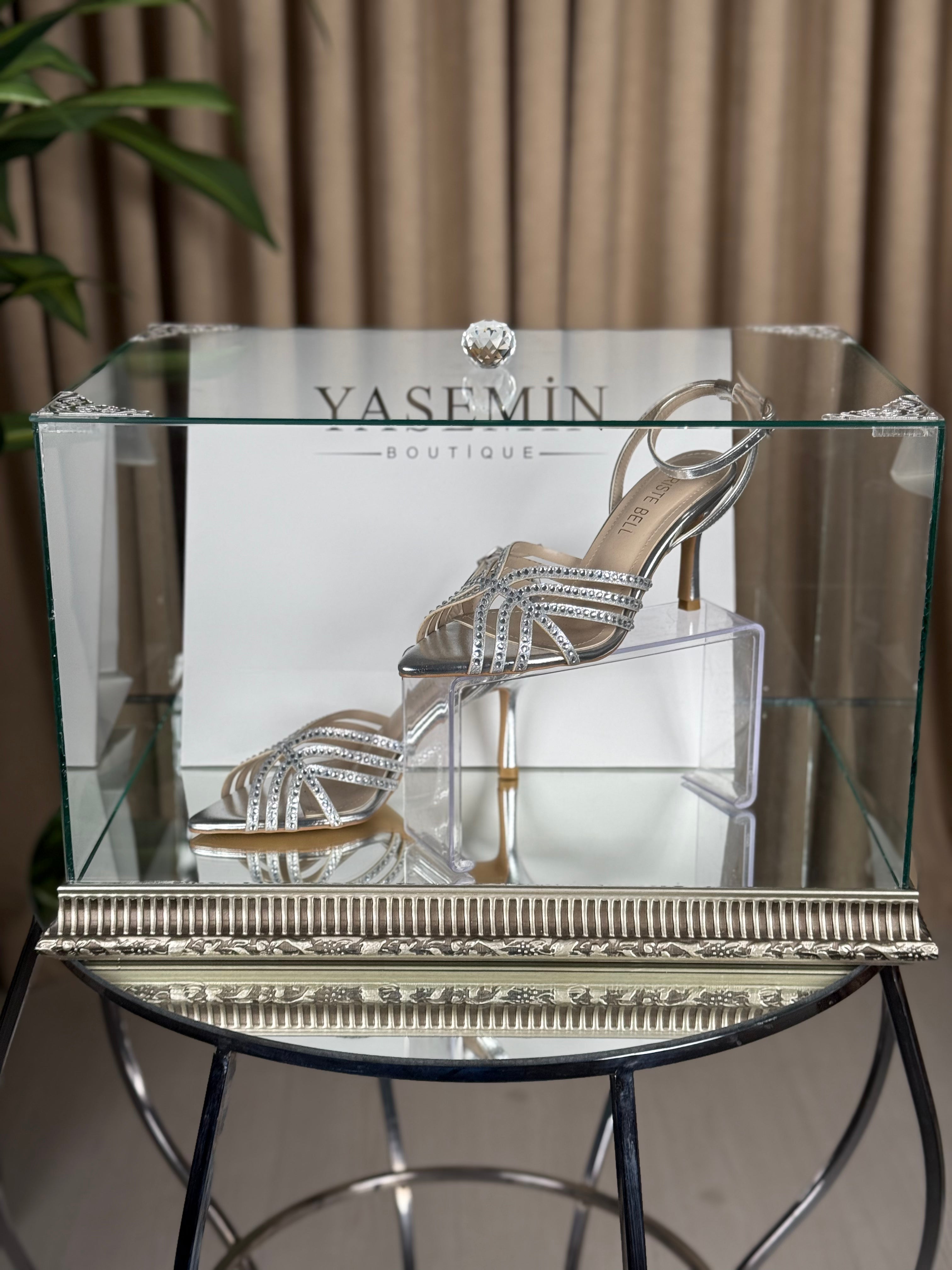 KRISTE BELL GÜMÜŞ BANTLI TOPUKLU AYAKKABI