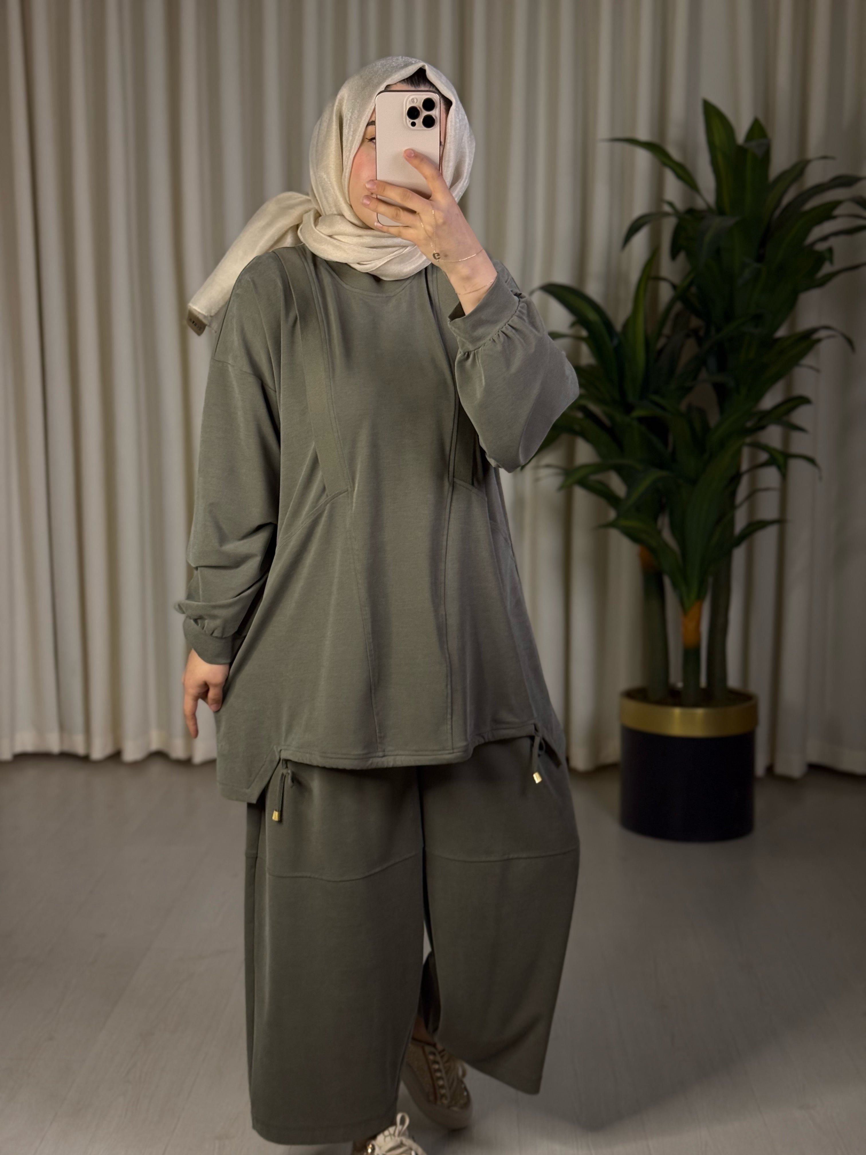 GHİSA MARKA MİNİMAL VE KONFOR TAKIM