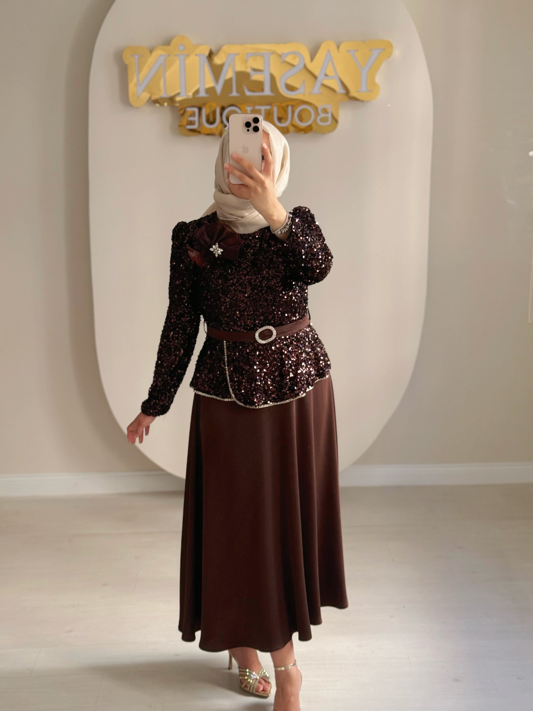 MATEKS MARKA PAYETLİ KAHVERENGİ  ETEKLİ TAKIM