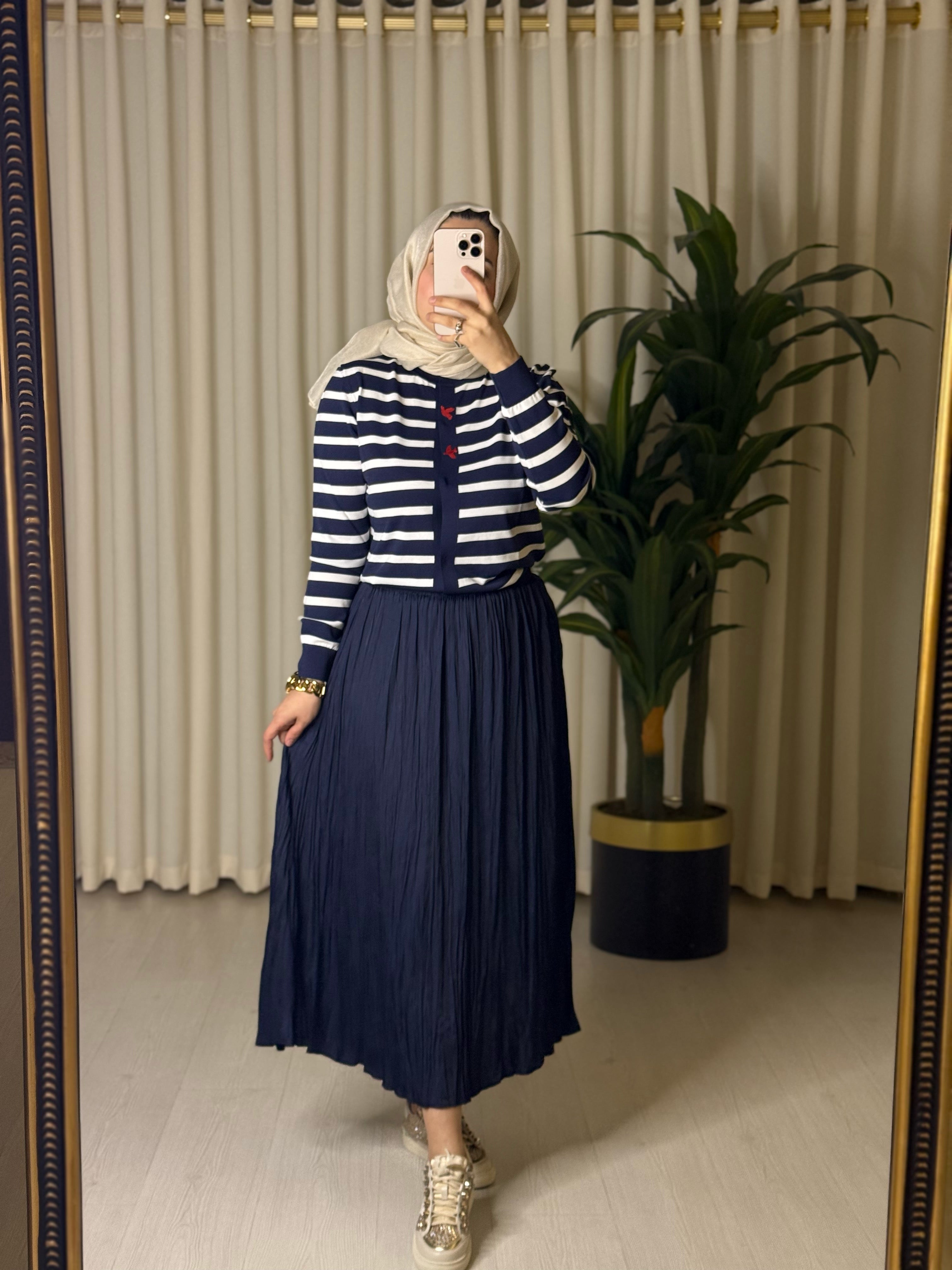 GHİSA MARKA ÇİZGİLİ MERSERİZE HIRKA