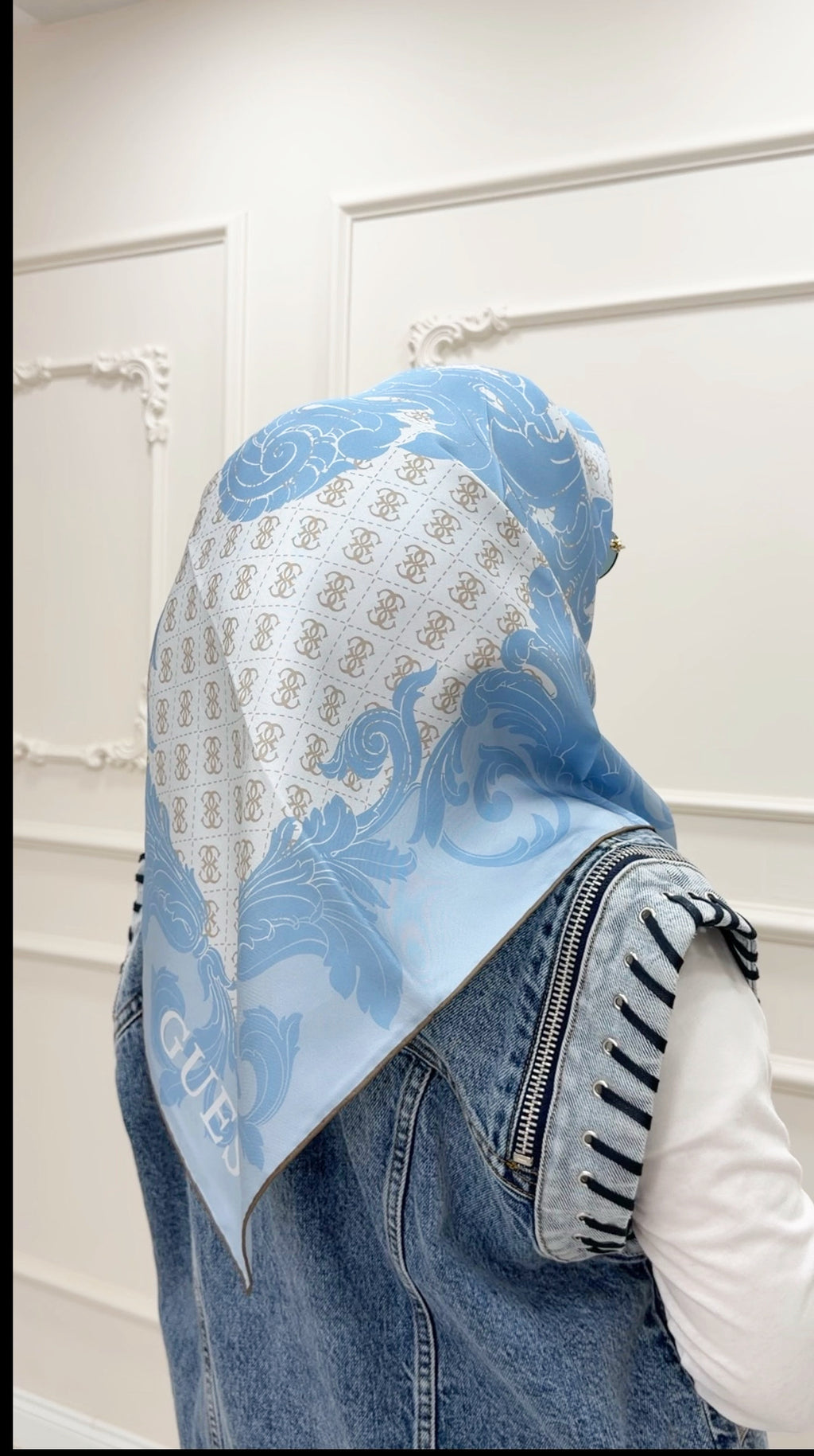 GUESS MARKA EŞARP